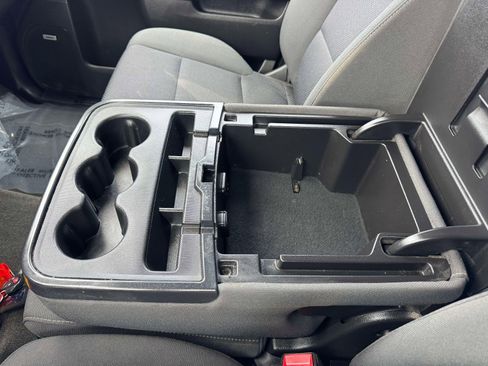 Used 2018 Chevrolet Silverado 1500 LT w/ All Star Edition image 41