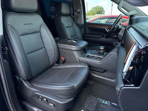 Used 2023 GMC Sierra 1500 Denali w/ Denali Reserve Package AWD/4WD image 17