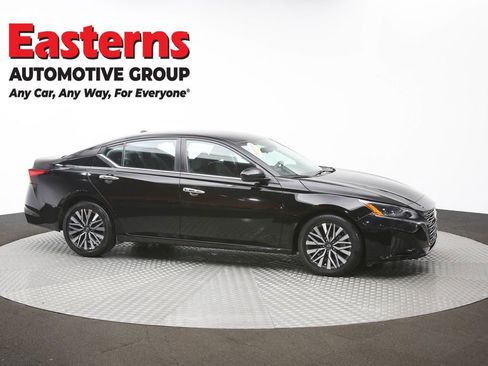 Used 2023 Nissan Altima 2.5 SV FWD image 46