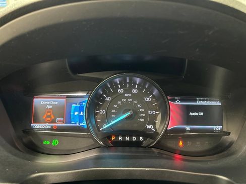 Certified 2019 Ford Explorer Limited w/ Class III Trailer Tow Package AWD/4WD image 18