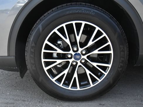 Used 2022 Ford Escape SE FWD image 12