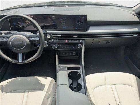 New 2025 Hyundai Sonata SEL image 17