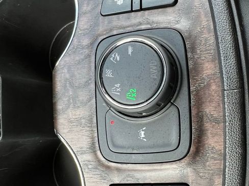 Used 2023 GMC Acadia Denali w/ Denali Ultimate Package AWD/4WD image 51