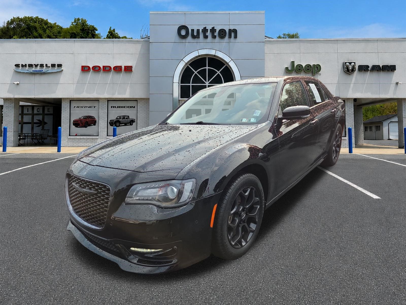 Certified 2022 Chrysler 300 Touring L AWD/4WD image 8