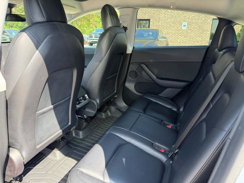 Used 2021 Tesla Model Y Long Range AWD/4WD image 14