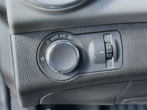 Used 2019 Chevrolet Sonic LT w/ Convenience Package FWD image 10