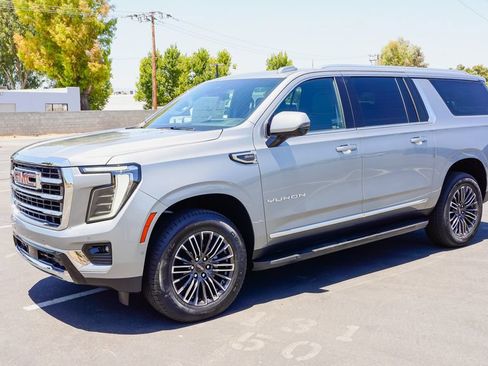 New 2026 GMC Yukon XL Elevation w/ Elevation Premium Package AWD/4WD image 3