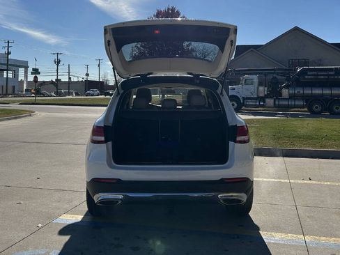 Used 2018 Mercedes-Benz GLC 300 4MATIC image 8