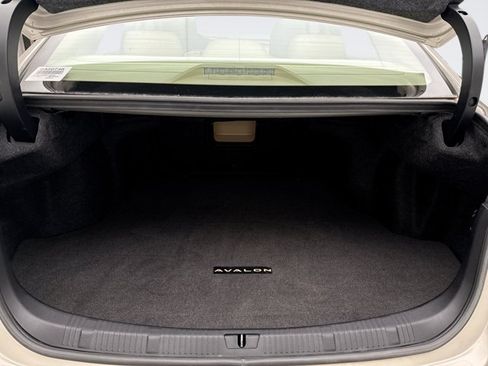 Used 2014 Toyota Avalon Limited FWD image 20