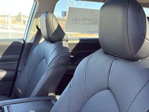 New 2026 Toyota Grand Highlander Limited image 22
