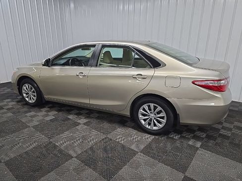 Used 2017 Toyota Camry LE w/ Moonroof Package FWD image 4