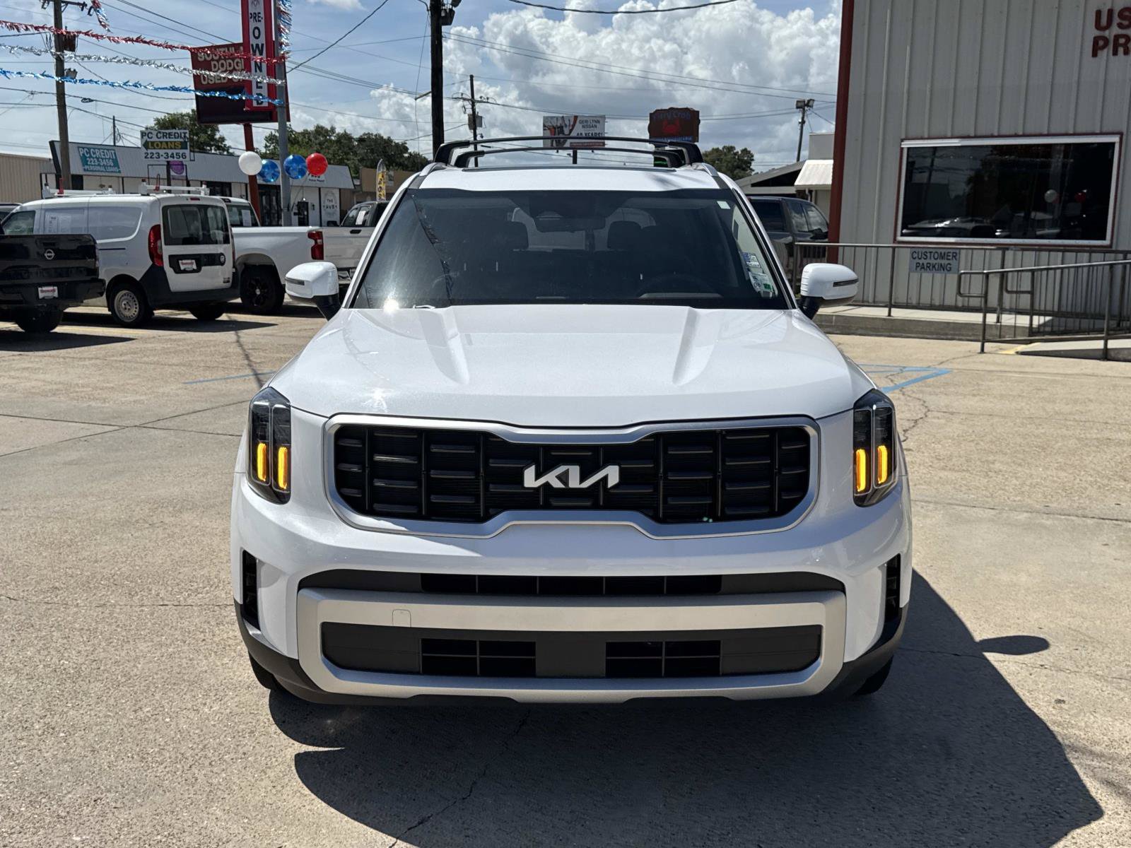 Used 2024 Kia Telluride S w/ S Sunroof Package FWD image 2