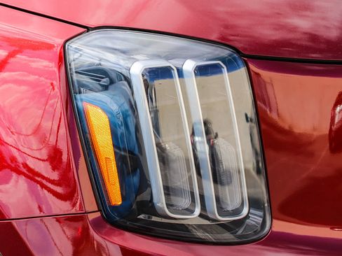 Used 2024 Kia Telluride SX Prestige image 2