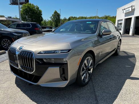 New 2026 BMW 740i w/ Executive Package image 1