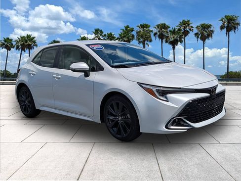 Used 2024 Toyota Corolla XSE FWD image 2