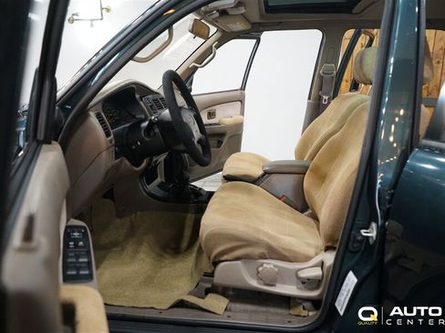 Used 1998 Toyota 4Runner SR5 AWD/4WD image 33