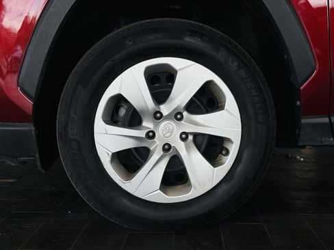 Used 2022 Toyota RAV4 LE AWD/4WD image 27