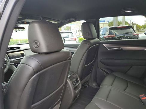 Certified 2022 Cadillac XT5 Luxury image 34