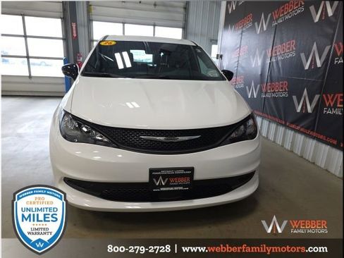 New 2026 Chrysler Voyager LX image 2