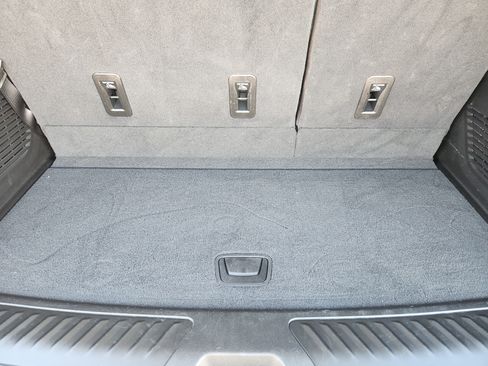 Used 2026 GMC Yukon Elevation RWD image 33