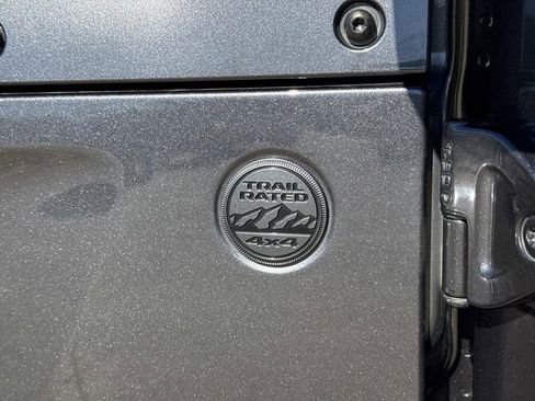 Used 2023 Jeep Gladiator Sport image 50