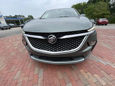 Used 2023 Buick Enclave Avenir FWD image 3
