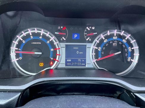 Used 2016 Toyota 4Runner SR5 RWD image 21