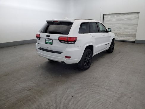 Used 2021 Jeep Grand Cherokee Laredo X AWD/4WD image 9