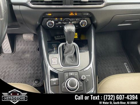 Used 2018 MAZDA CX-9 Touring w/ Touring Premium Package image 31