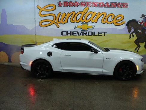 Used 2022 Chevrolet Camaro LT image 1