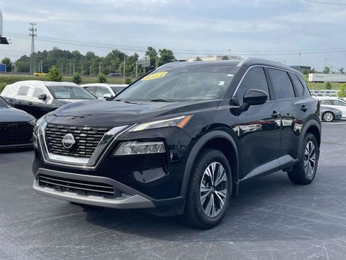 Used 2023 Nissan Rogue SV w/ SV Premium B Package FWD image 3