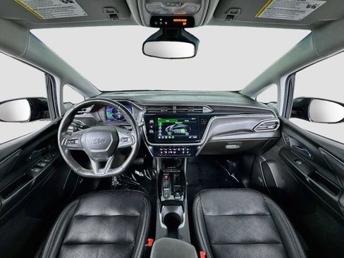Used 2023 Chevrolet Bolt LT w/ Infotainment Package FWD image 14