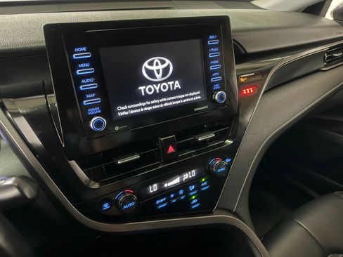 Used 2022 Toyota Camry SE image 38