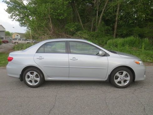 Used 2013 Toyota Corolla LE w/ Premium Complete Pkg FWD image 11