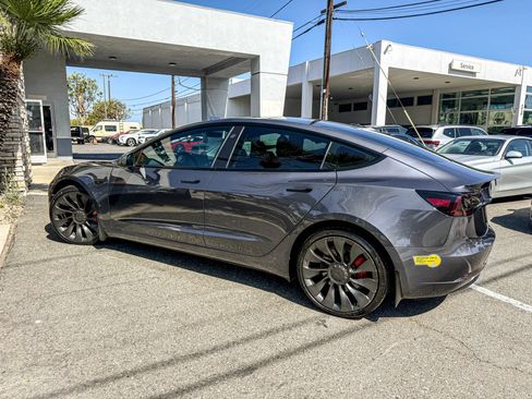 Used 2022 Tesla Model 3 Performance AWD/4WD image 4
