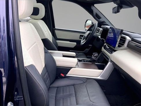 Used 2024 Toyota Sequoia Capstone image 7