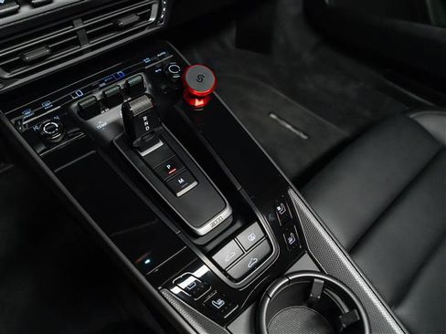 Certified 2021 Porsche 911 Carrera RWD image 25