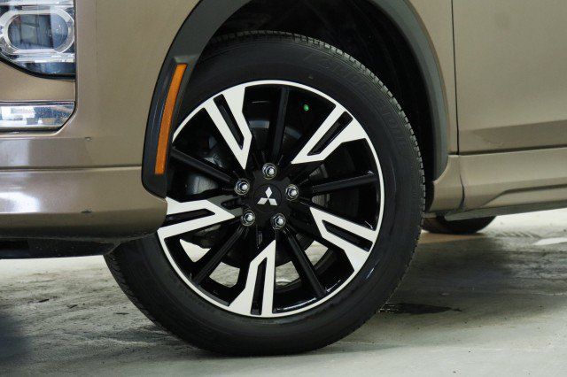 Used 2024 Mitsubishi Eclipse Cross SEL AWD/4WD image 3
