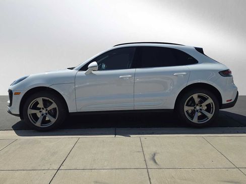 Used 2024 Porsche Macan AWD/4WD image 6