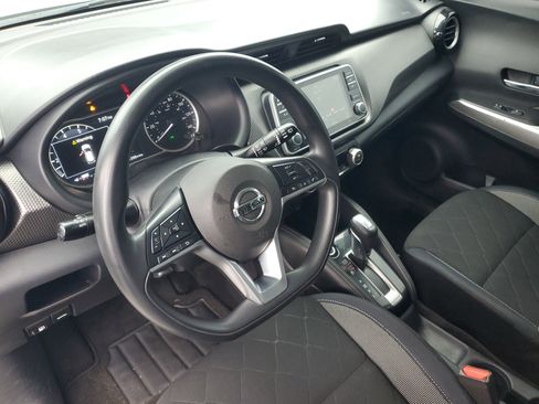 Used 2018 Nissan Kicks SV image 22