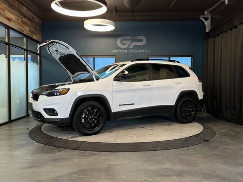 Used 2023 Jeep Cherokee Altitude Lux AWD/4WD image 26