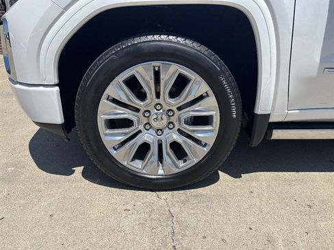 Used 2022 GMC Sierra 1500 Denali w/ Denali Reserve Package AWD/4WD image 2