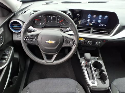 Certified 2024 Chevrolet Trax LS image 25