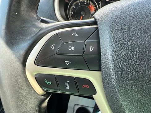 Used 2016 Jeep Cherokee Latitude w/ Comfort/Convenience Group AWD/4WD image 20