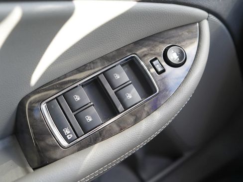 Used 2015 Chevrolet Impala LT w/ Convenience Package FWD image 13
