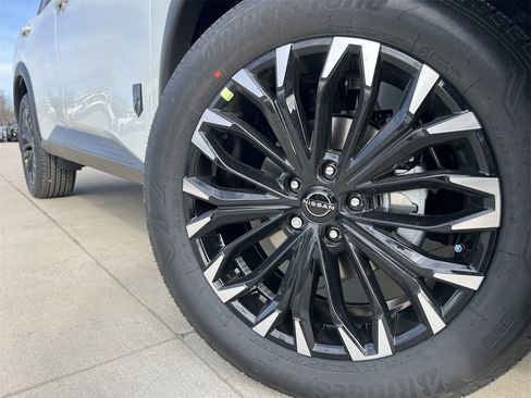 New 2026 Nissan Rogue SV image 8