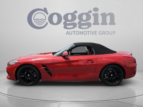 Used 2020 BMW Z4 sDrive30i w/ Premium Package RWD image 2