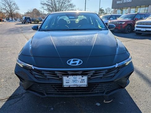 New 2026 Hyundai Elantra SE image 9