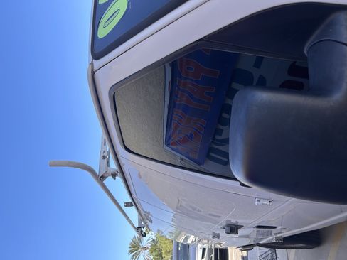 Used 2006 Ford E-250 and Econoline 250 E-250 image 13