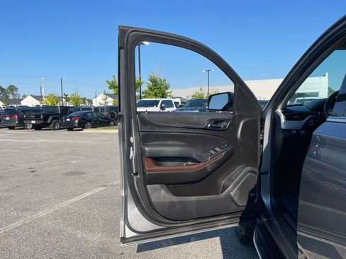 Used 2020 GMC Yukon XL SLT AWD/4WD image 49